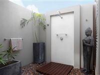 One Bedroom Apartment Bathroom-Mantra Frangipani Broome