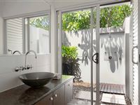 Two Bedroom Apartment Bathroom-Mantra Frangipani Broome